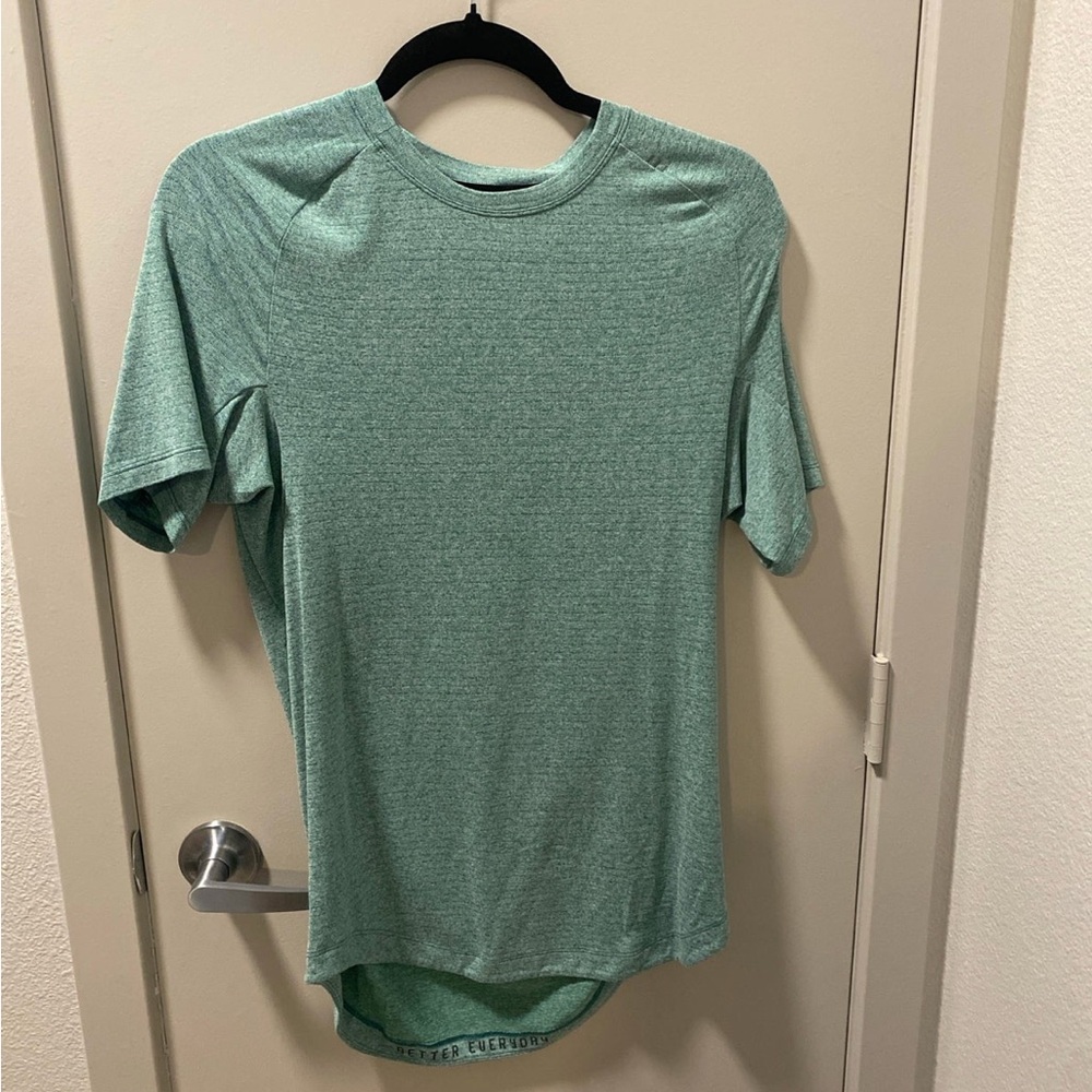 Lululemon Athletica Green Short Sleeve Tee